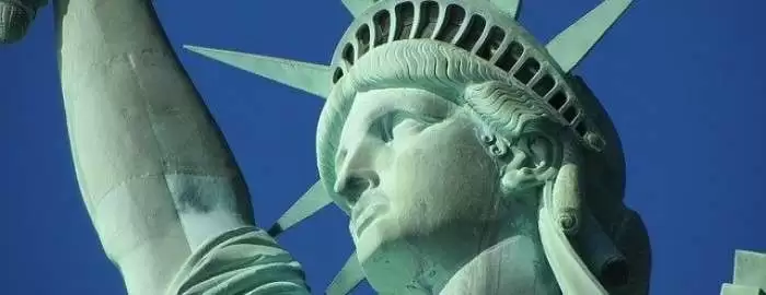 Daha İyi İngilizce Konuşmanın 12+ Yolu