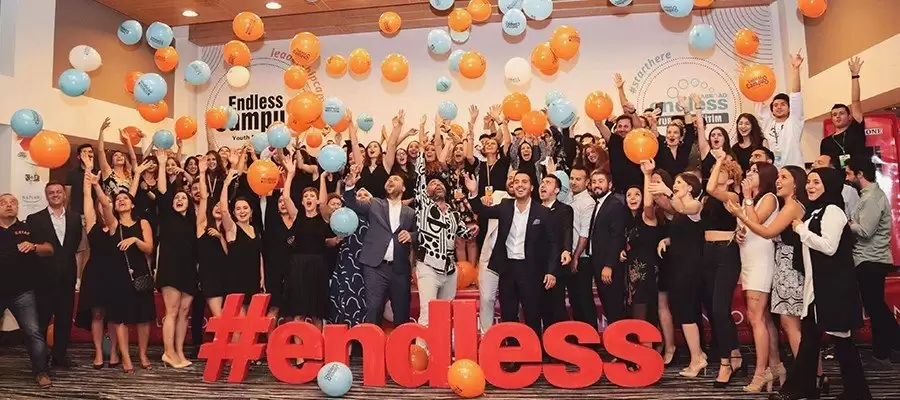 ST Star Awards'ta Doğu Avrupa Star Agenta Finalistiyiz!