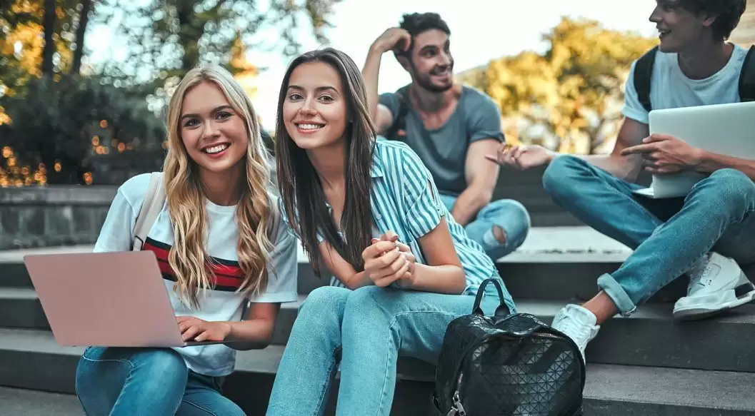 Amerika'da Kolej mi Üniversite mi Okumalısınız?