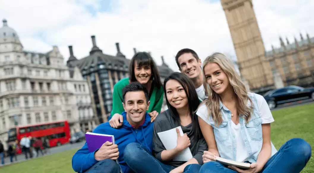 Üniversite Hazırlık Yılınızı Yurtdışında Geçirin